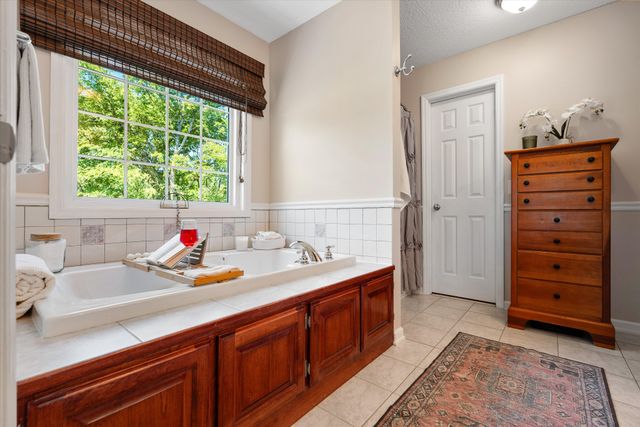 332 John Shaw Rd, Lewisburg, TN 37091