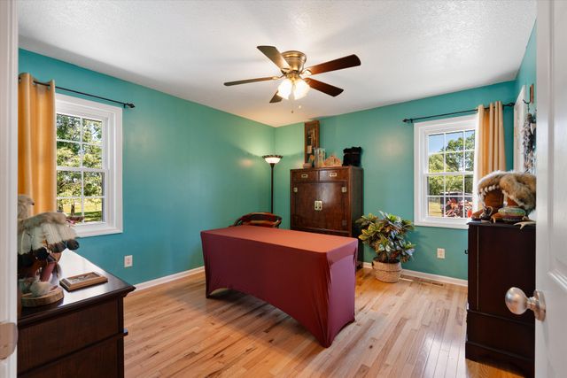 332 John Shaw Rd, Lewisburg, TN 37091