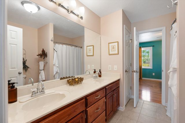 332 John Shaw Rd, Lewisburg, TN 37091