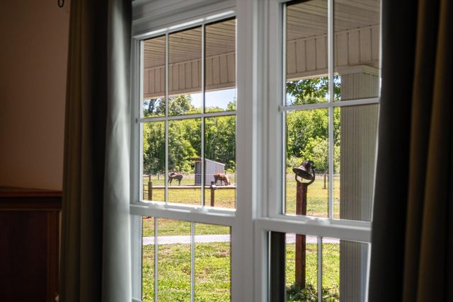 332 John Shaw Rd, Lewisburg, TN 37091