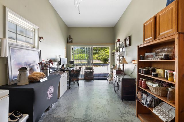 332 John Shaw Rd, Lewisburg, TN 37091