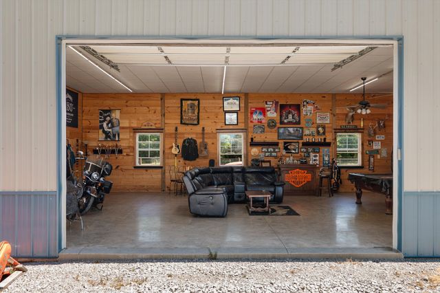 332 John Shaw Rd, Lewisburg, TN 37091