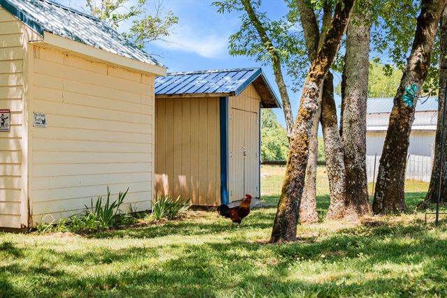 332 John Shaw Rd, Lewisburg, TN 37091