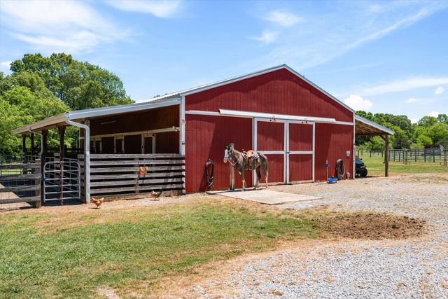 332 John Shaw Rd, Lewisburg, TN 37091