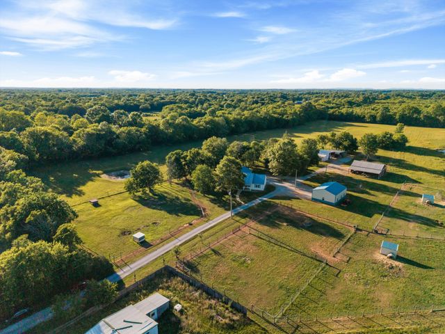 332 John Shaw Rd, Lewisburg, TN 37091