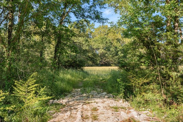 332 John Shaw Rd, Lewisburg, TN 37091