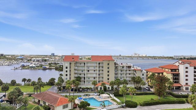552 Marina Point Drive, Daytona Beach, FL 32114