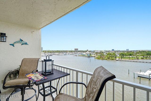 552 Marina Point Drive, Daytona Beach, FL 32114