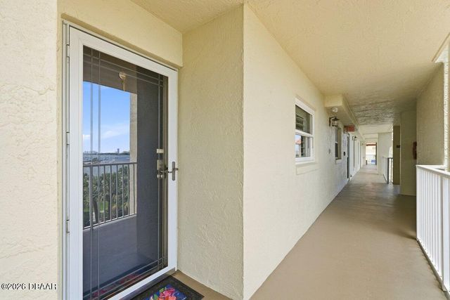 552 Marina Point Drive, Daytona Beach, FL 32114
