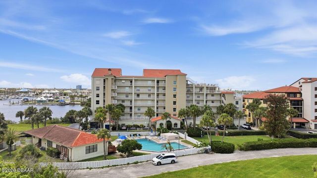 552 Marina Point Drive, Daytona Beach, FL 32114