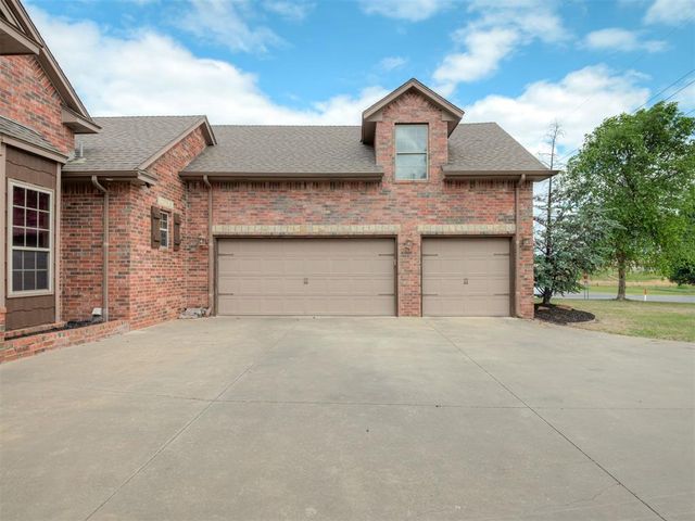 13991 NE 10th Street, Choctaw, OK 73020