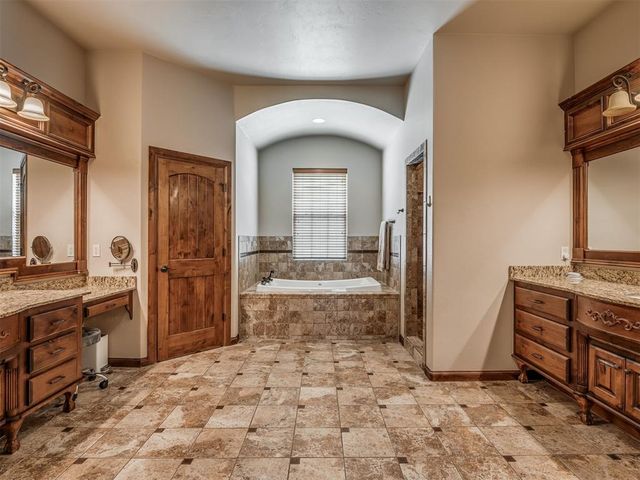 13991 NE 10th Street, Choctaw, OK 73020