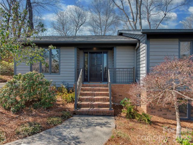 7244 Terrace Drive, Charlotte, NC 28211