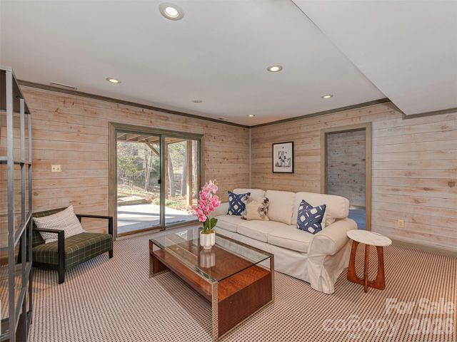 7244 Terrace Drive, Charlotte, NC 28211