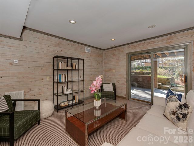 7244 Terrace Drive, Charlotte, NC 28211