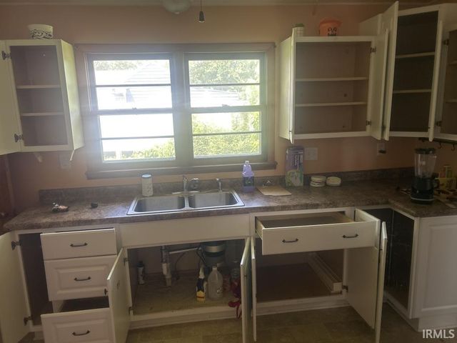 46 E 150 S Street, Princeton, IN 47670