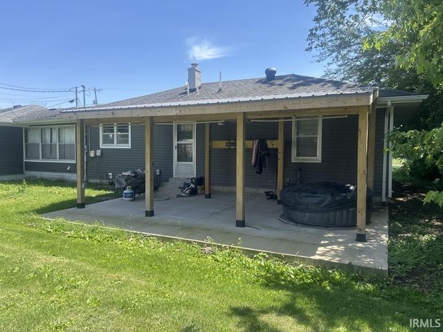 46 E 150 S Street, Princeton, IN 47670