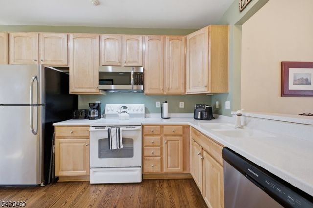 53 Weber Ave, Hillsborough Twp., NJ 08844