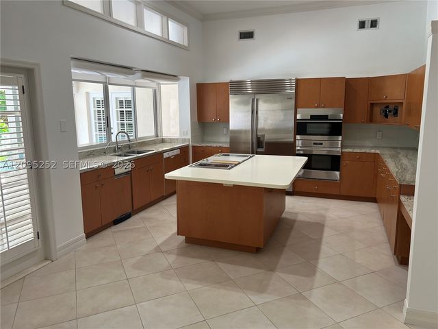 18032 SW 82nd Ct, Palmetto Bay, FL 33157