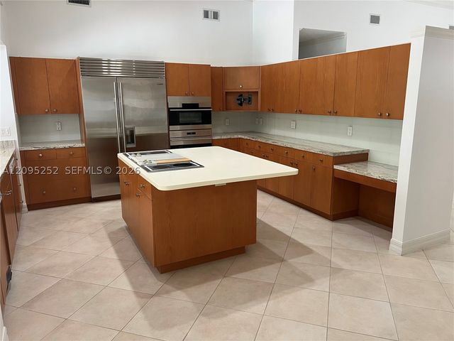 18032 SW 82nd Ct, Palmetto Bay, FL 33157