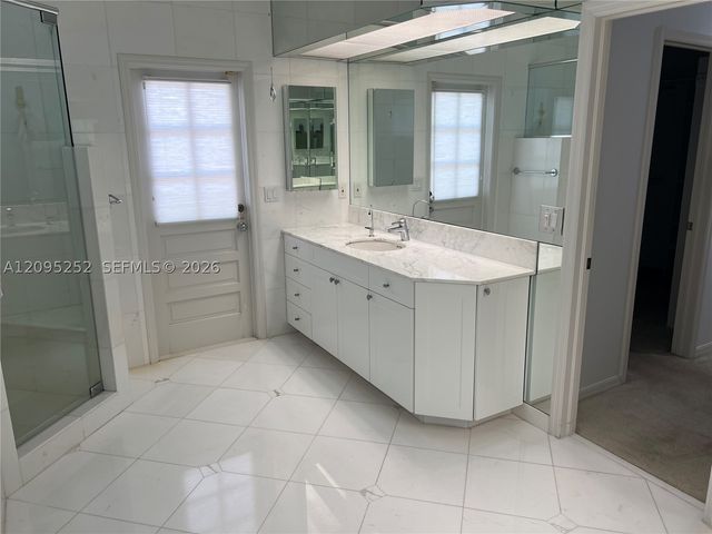 18032 SW 82nd Ct, Palmetto Bay, FL 33157