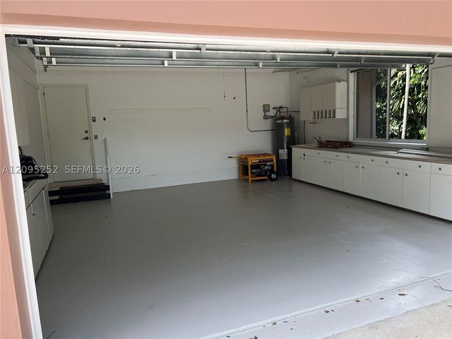 18032 SW 82nd Ct, Palmetto Bay, FL 33157