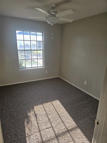 1306 Holt Avenue, Desoto, TX 75115