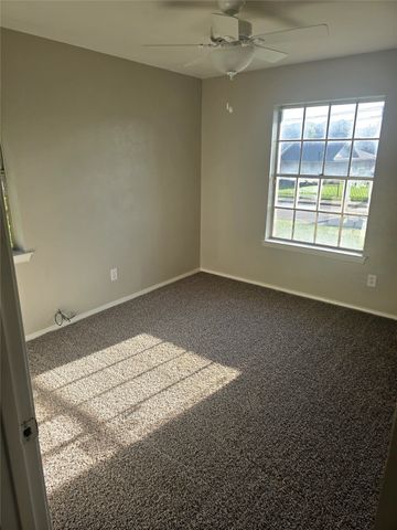 1306 Holt Avenue, Desoto, TX 75115