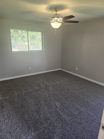 1306 Holt Avenue, Desoto, TX 75115