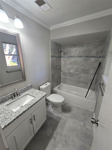 1306 Holt Avenue, Desoto, TX 75115