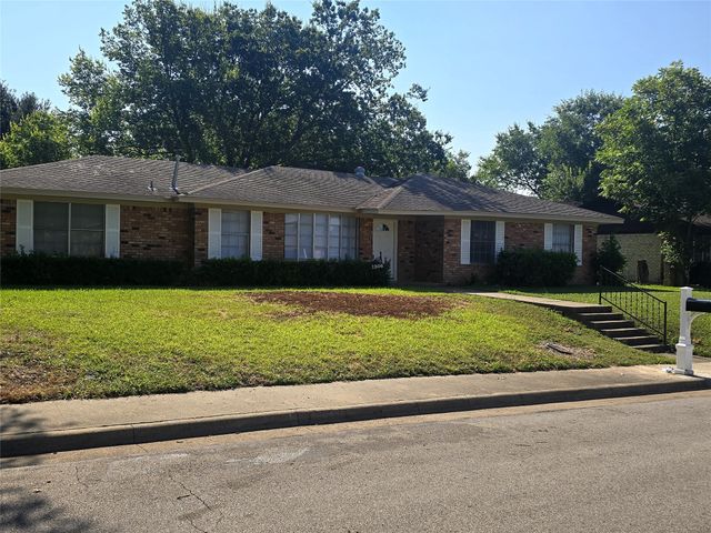 1306 Holt Avenue, Desoto, TX 75115