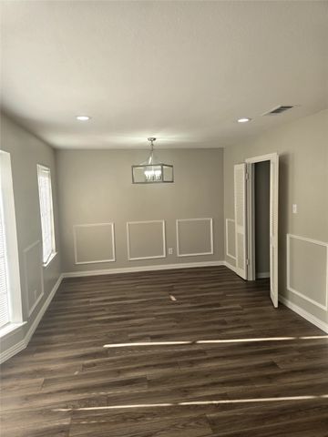 1306 Holt Avenue, Desoto, TX 75115