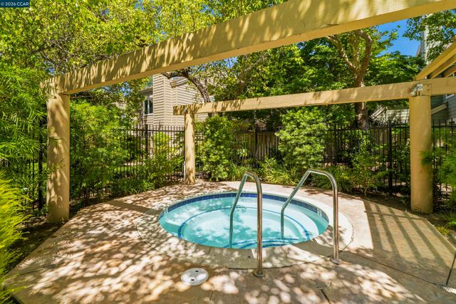 1809 Stratton Circle, Walnut Creek, CA 94598