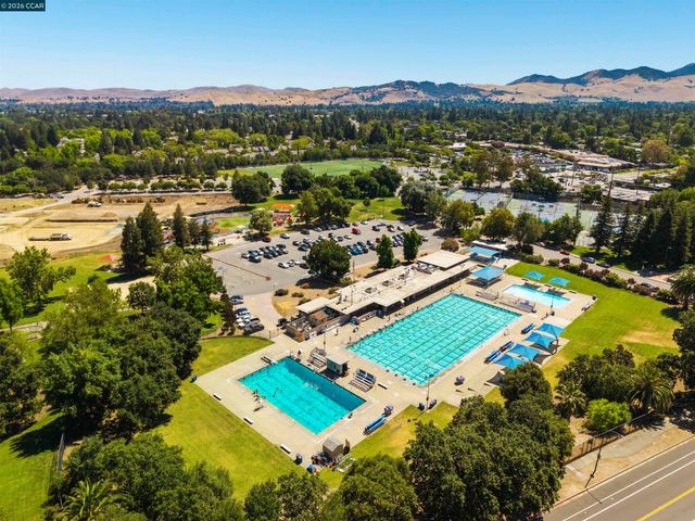 1809 Stratton Circle, Walnut Creek, CA 94598