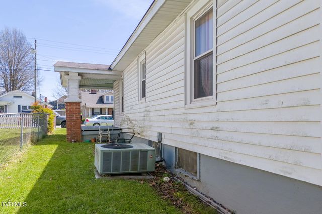 922 Tremont Avenue, Bristol, TN 37620