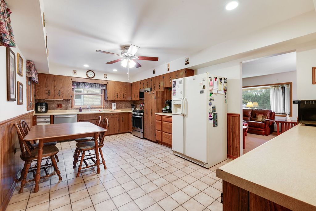 209 N Richmond Avenue, Clarendon Hills, IL 60514 — photo 5