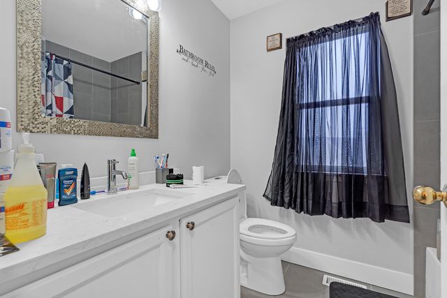 212 S TANGLEWOOD Court, Round Lake, IL 60073