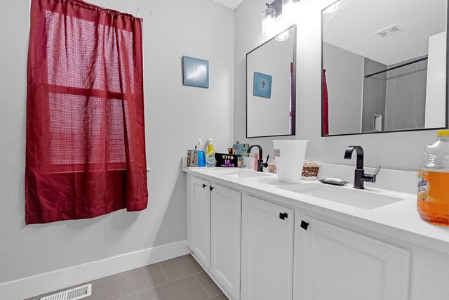 212 S TANGLEWOOD Court, Round Lake, IL 60073