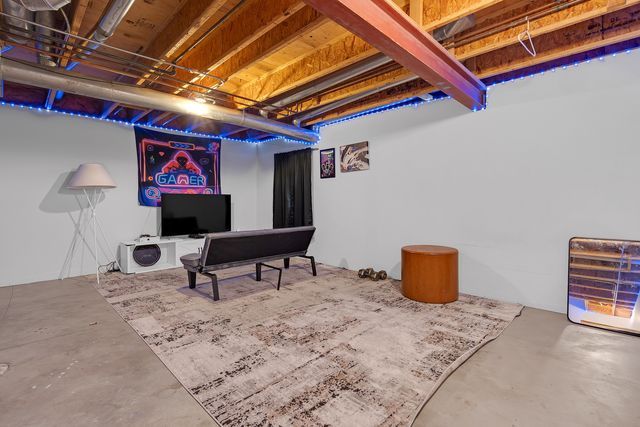 212 S TANGLEWOOD Court, Round Lake, IL 60073