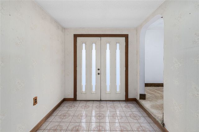 26 Chardon Drive, Portsmouth, RI 02871