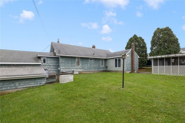 26 Chardon Drive, Portsmouth, RI 02871