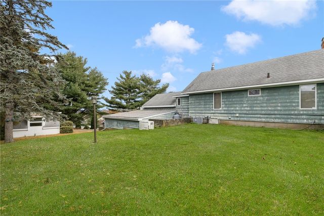 26 Chardon Drive, Portsmouth, RI 02871