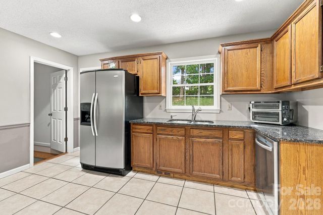6 Cisco Road, Asheville, NC 28805