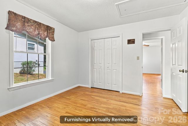 6 Cisco Road, Asheville, NC 28805