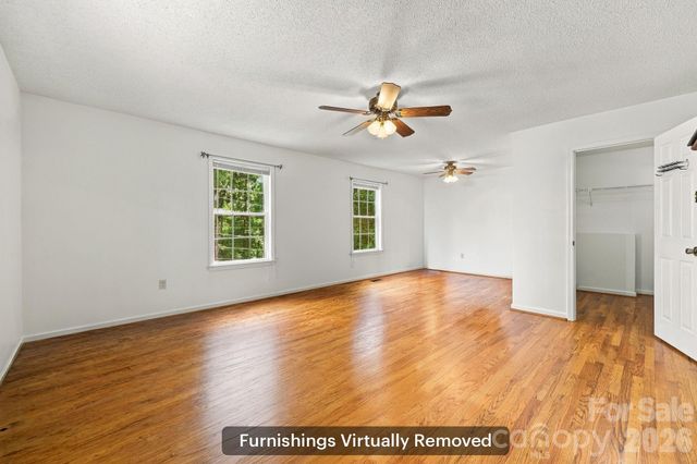 6 Cisco Road, Asheville, NC 28805
