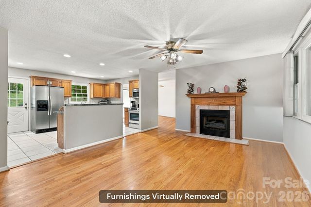 6 Cisco Road, Asheville, NC 28805