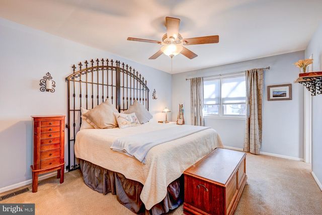 120 TRAPPE LANE, Langhorne, PA 19047