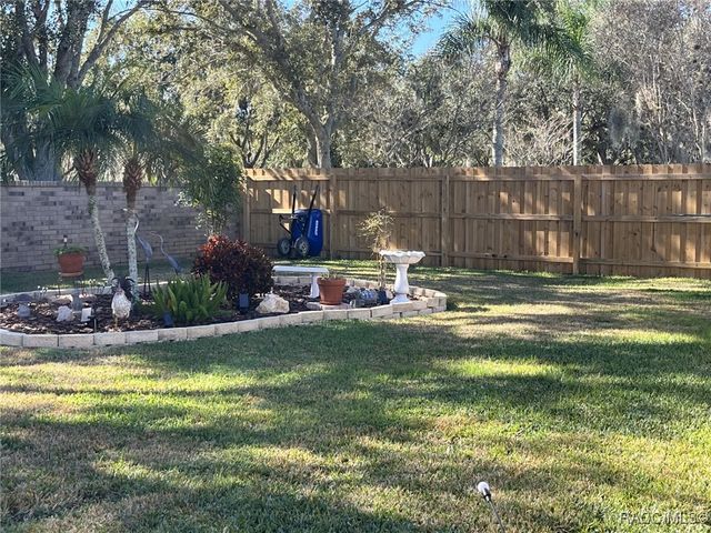 28702 Crooked Stick Court, Wesley Chapel, FL 33543