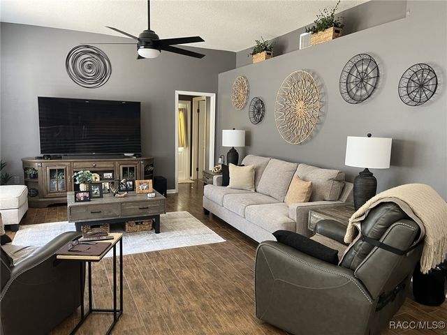 28702 Crooked Stick Court, Wesley Chapel, FL 33543