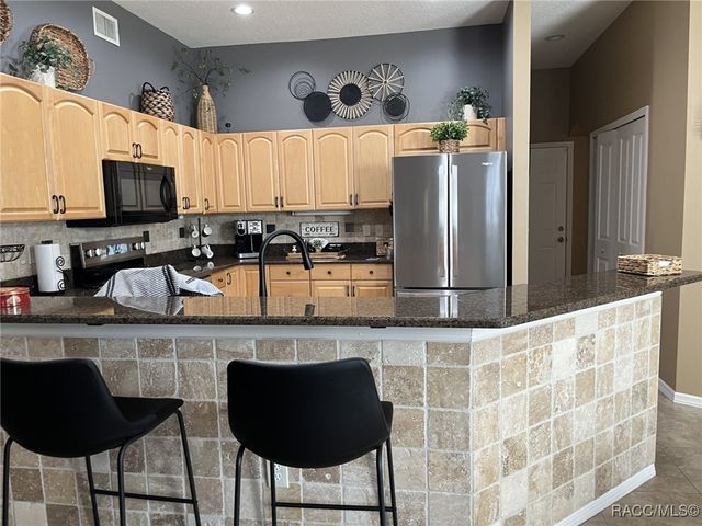 28702 Crooked Stick Court, Wesley Chapel, FL 33543